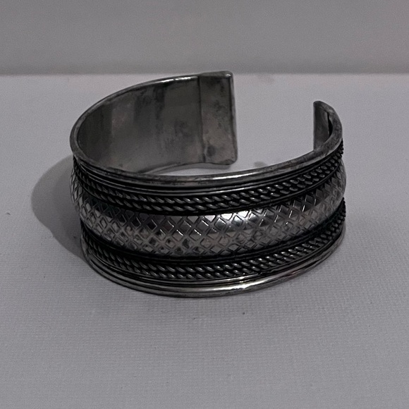 silver cuff bracelet - Picture 1 of 2